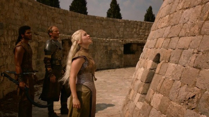 Daenerys arrive to the House of Undying