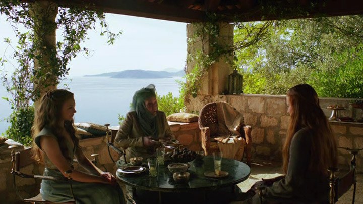 Sansa meets Lady Olenna Tyrell