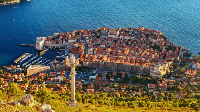 Dubrovnik Cable Car and Old Town Walking Tour